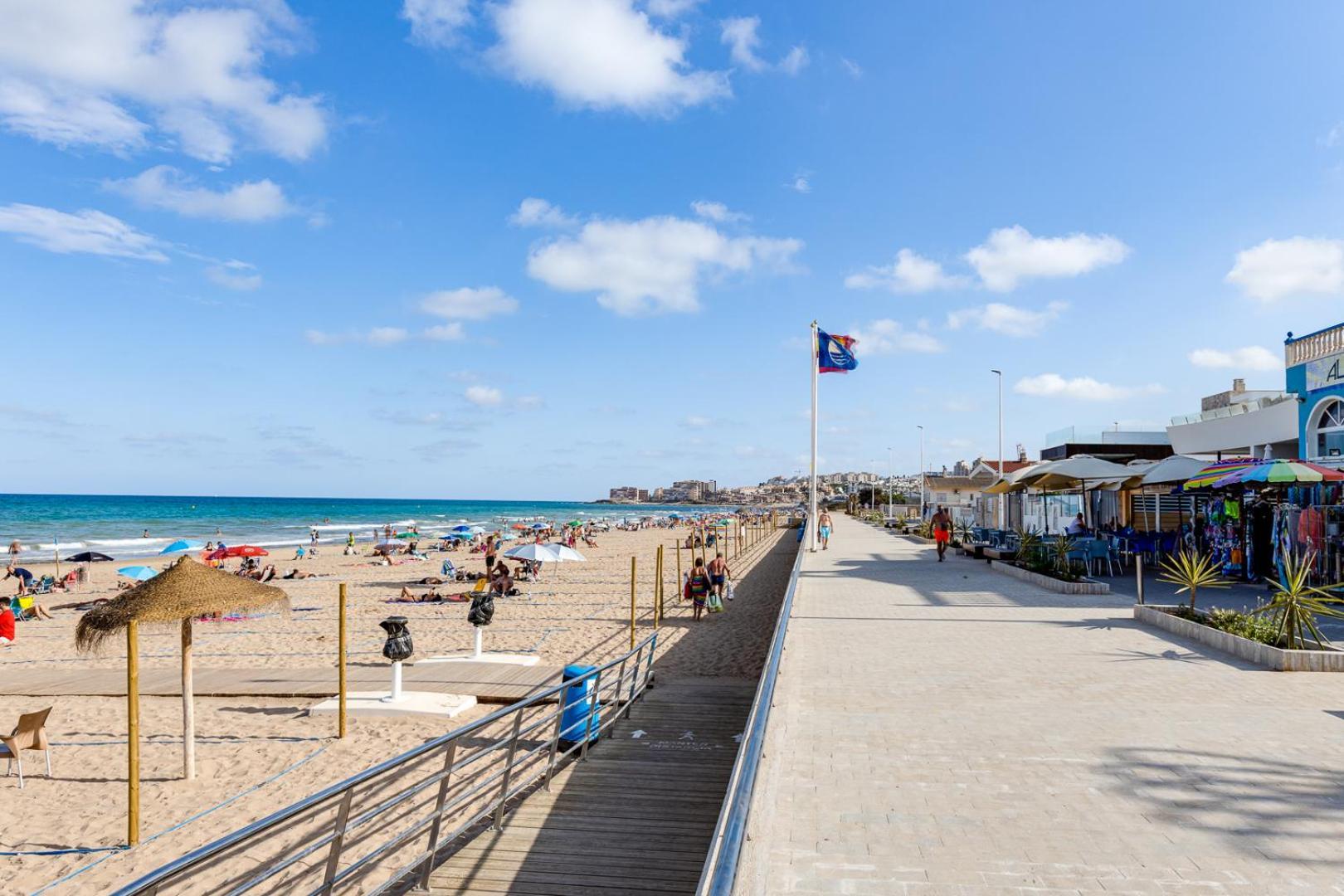 Urb Vinamar Lejlighed Torrevieja Eksteriør billede